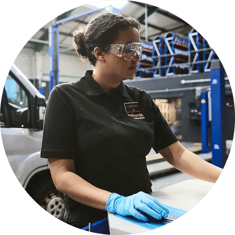 halfords-counter-service-curved halfords-counter-service-curved