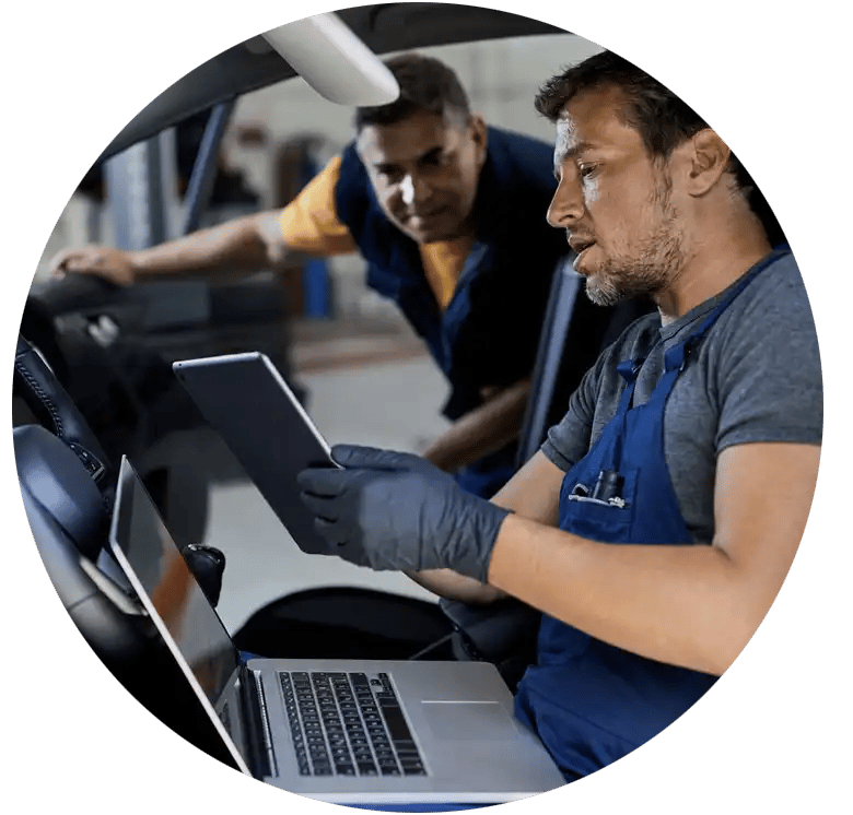 Man sat in car laptop ipad-1 Man sat in car laptop ipad-1